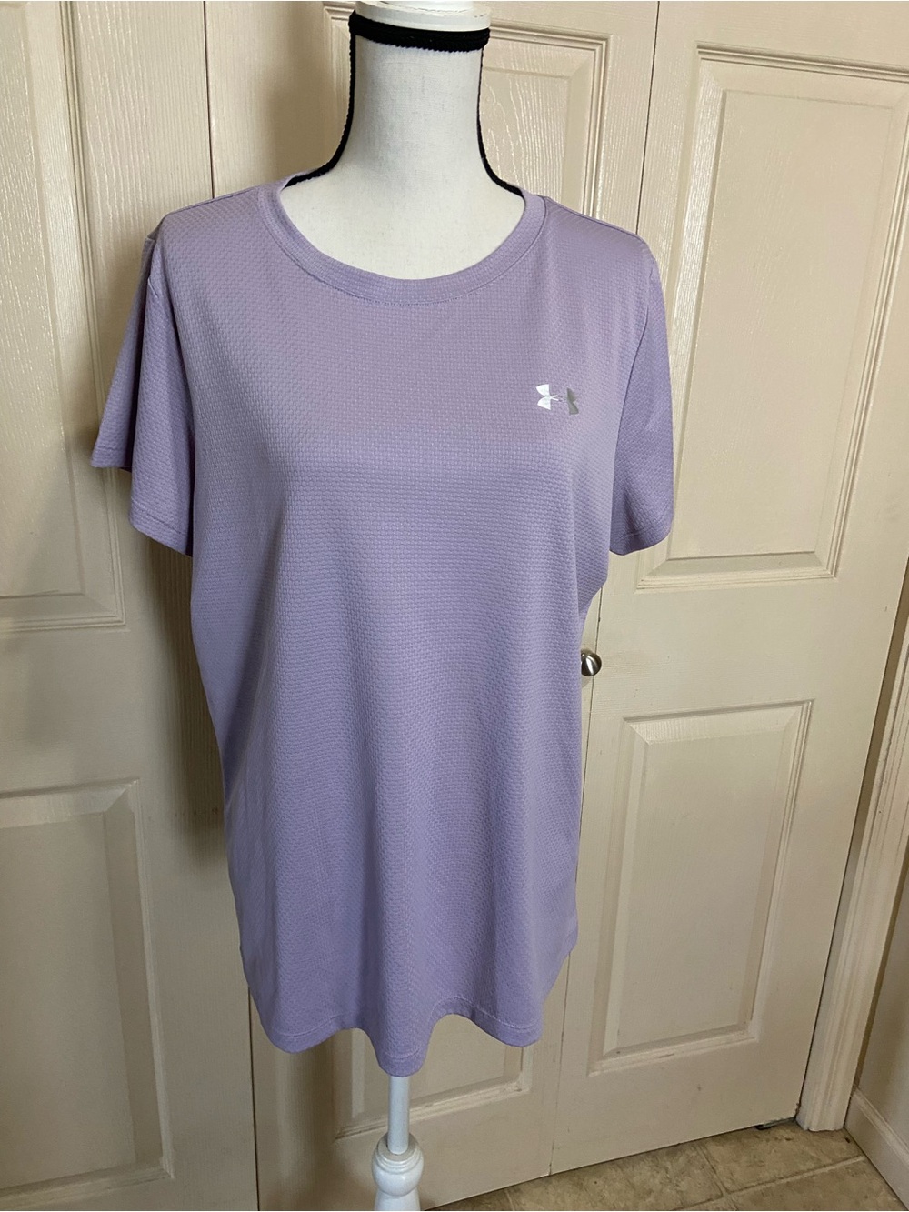 Under Armour XL Women's Lavender Short-Sleeve Performance Tee
